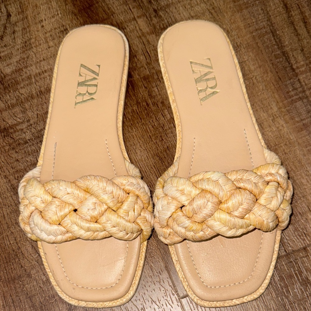 MUST GO!!❤️Zara size 9 sandals - accepting all offers!!!!!❤️